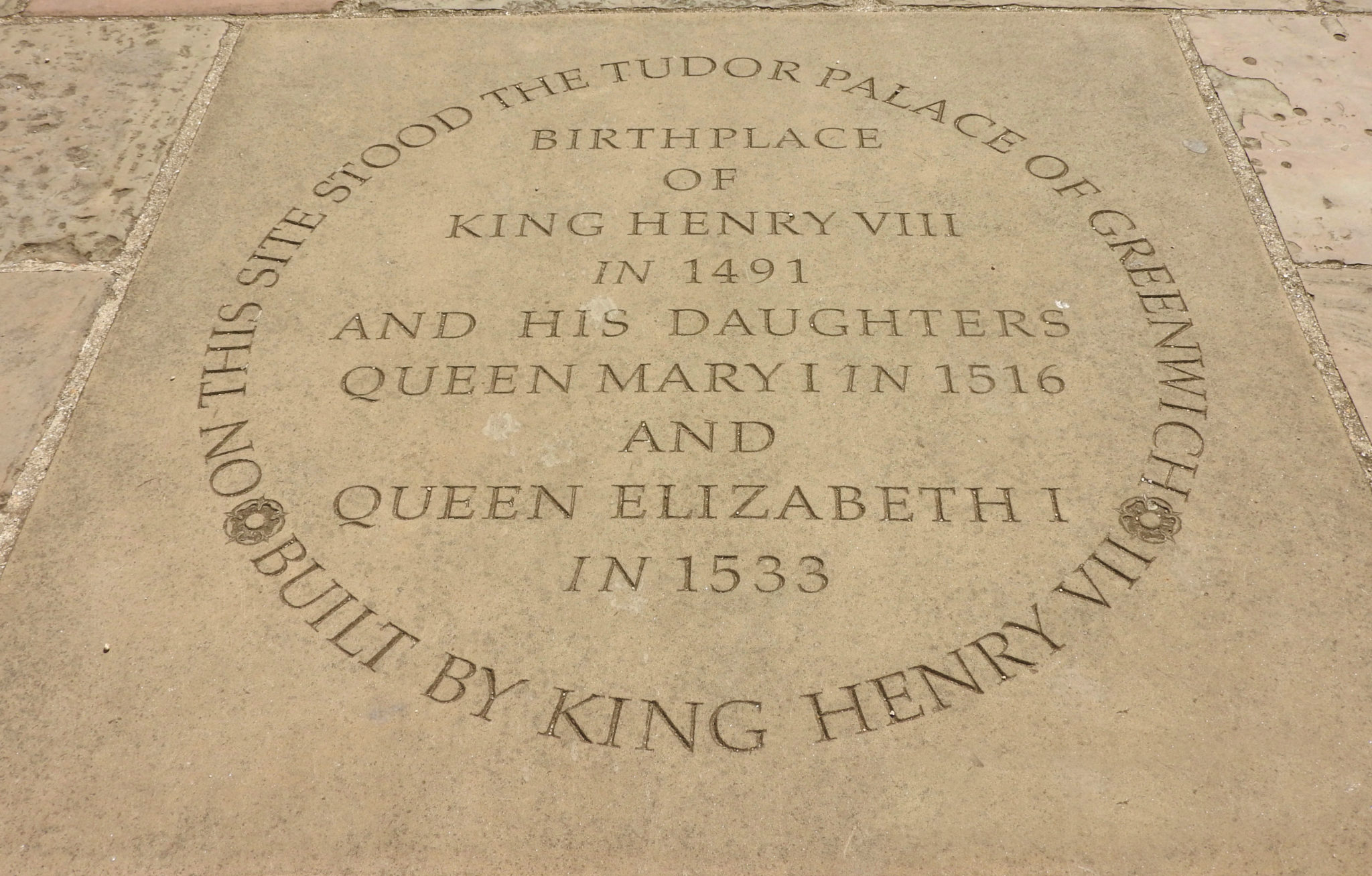 Marker commemorating the births of Henry VIII, Mary I, and Elizabeth I