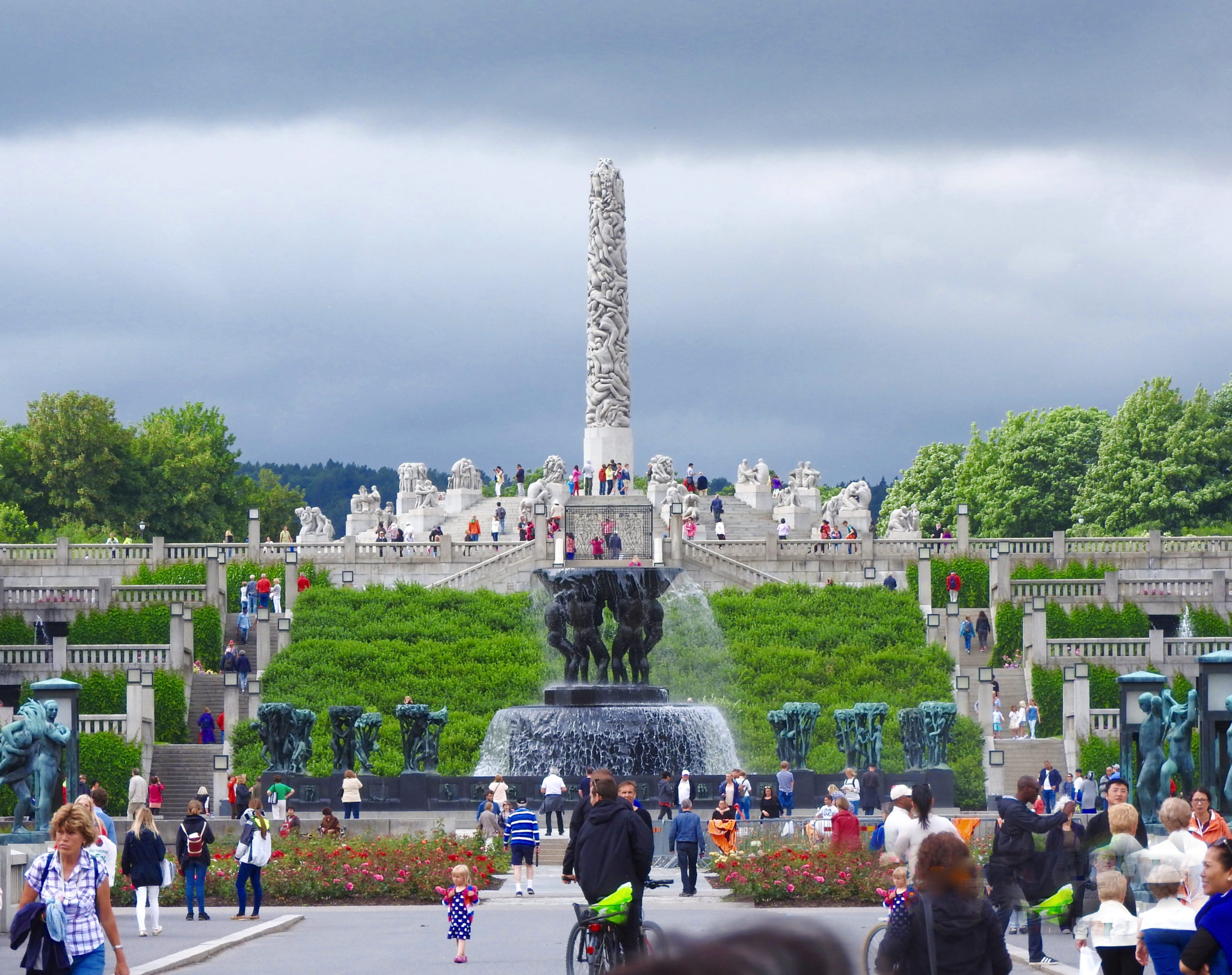 Monolith from park Frogner park, view of fountain and monolith from afar