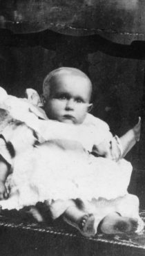 B&W of early 1900s baby